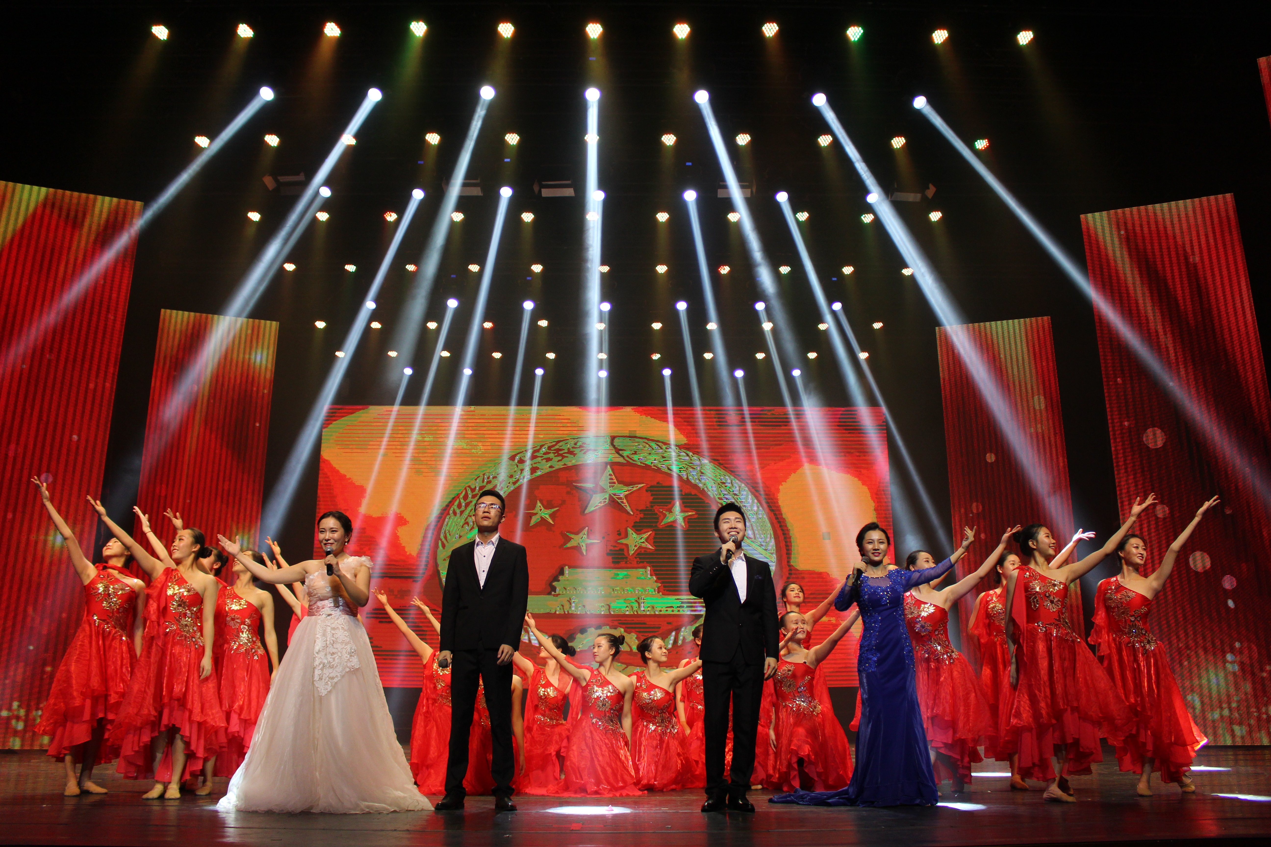 喜迎新年情牵国梦海南大学2018年海甸校区新年文艺晚会